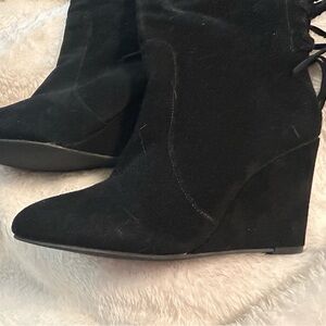 ✨CARLOS FALCHI✨Zoe Suede Fringe Boots